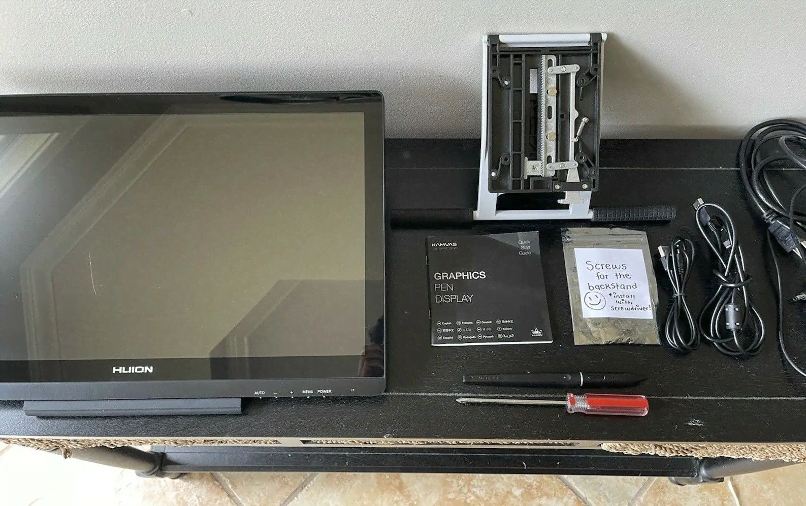 huion kamvas GT-191 V1 19.5 ft. Drawing Monitor with HD Screen - Great Condition.-0